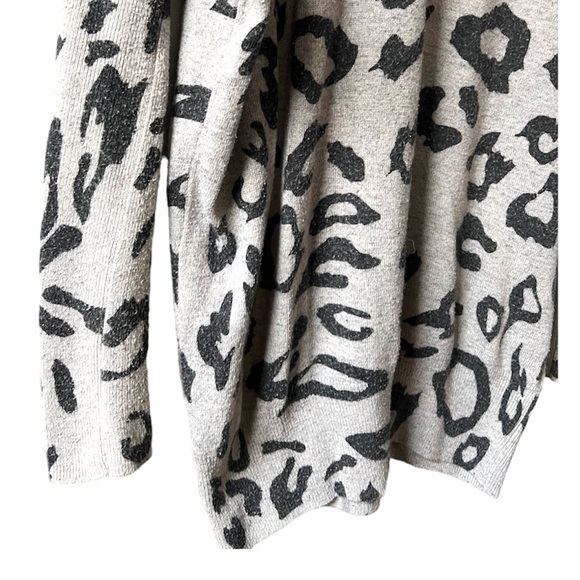 FOREVER 21 | LEOPARD PRINT WOOL KNIT SWEATER - Picture 3 of 7